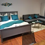 Mill Valley Κόμπλεντς